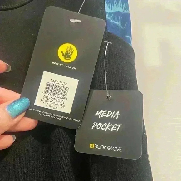 NWT Body Glove Blue Palm Print Capris Leggings with Side pockets Sz M - Picture 6 of 6